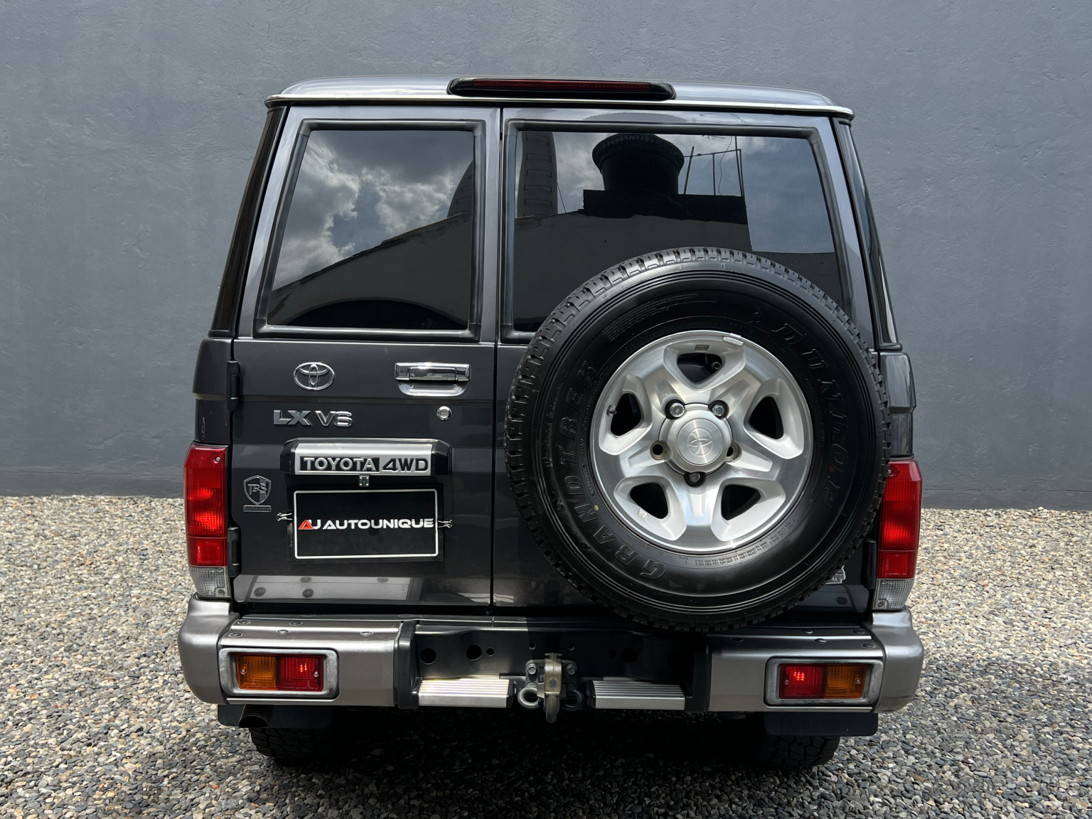 CONCESIONARIOS FAMOSOS EN BOGOTÁ